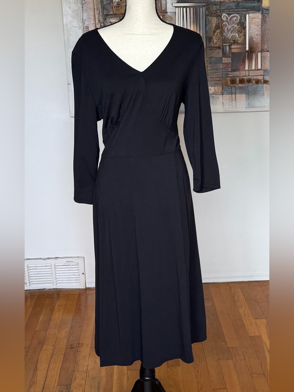 Sahalie XL (16-18) Black V-Neck Midi Dress